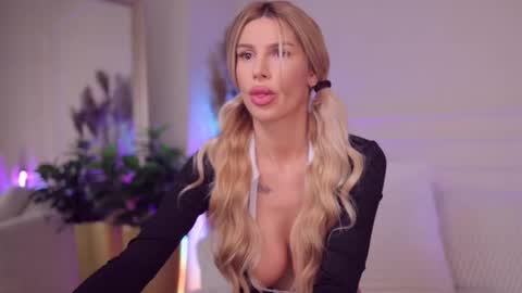 rachel_quinn_ online show from 02-23-26, 04:43