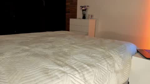 Sherryl online show from 02-23-26, 06:49