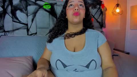 Snapshot of rachell_honey7 chatting on 11-02-25, 05:10 Rachel online show from 11-02-25, 05:10