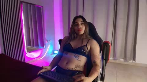 rachell_owen online show from 09-17-25, 04:58