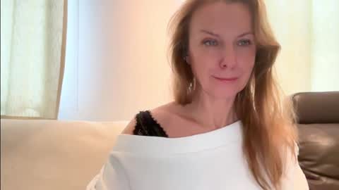 Rachel online show from 01-22-25, 01:32