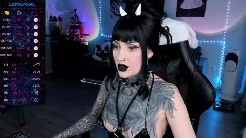 Snapshot of rachelqueen_ chatting on 02-17-25, 11:02  Miko Pleasee help me get 100 likes online show from 02-17-25, 11:02