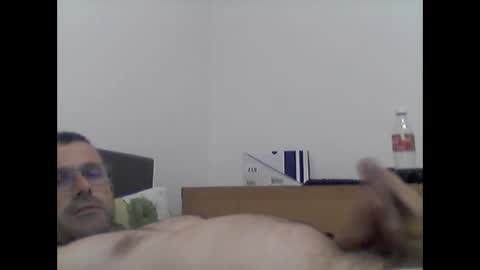 Snapshot of rade1984 chatting on 06-08-26, 09:15 rade1984 online show from 06-08-26, 09:15
