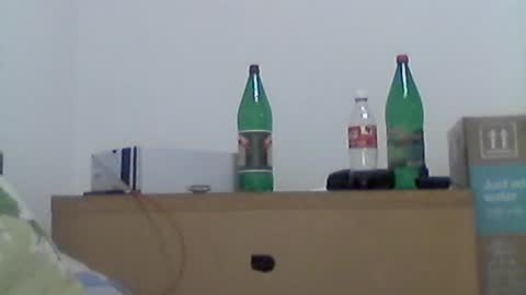 Snapshot of rade1984 chatting on 06-12-26, 09:03 rade1984 online show from 06-12-26, 09:03