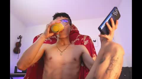 Snapshot of radeonrx_69 chatting on 06-23-26, 04:32 Sebas Andres online show from 06-23-26, 04:32