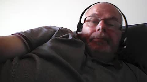 Snapshot of rader50 chatting on 06-14-26, 06:26 rader50 online show from 06-14-26, 06:26