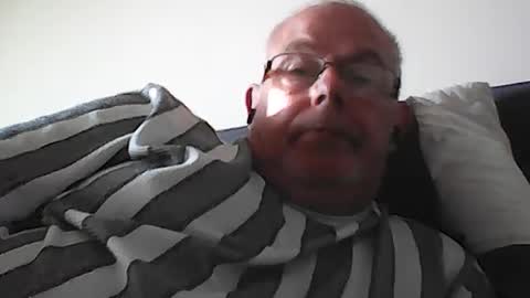 Snapshot of rader50 chatting on 08-09-26, 06:40 rader50 online show from 08-09-26, 06:40