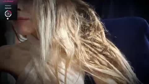 Snapshot of radiant_ada chatting on 06-06-26, 01:05 ada online show from 06-06-26, 01:05