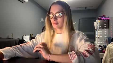 Mila online show from 02-15-26, 03:42