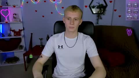 Snapshot of rafael_bien chatting on 05-04-26, 12:23 rafael online show from 05-04-26, 12:23