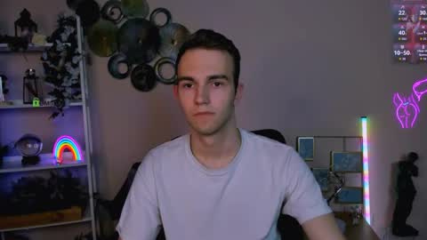 Snapshot of rafael_bien chatting on 05-06-26, 12:21 rafael online show from 05-06-26, 12:21