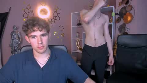 Snapshot of rafael_bien chatting on 05-17-26, 10:00 rafael online show from 05-17-26, 10:00