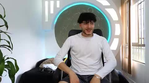 R A F A E L online show from 09-28-25, 08:47