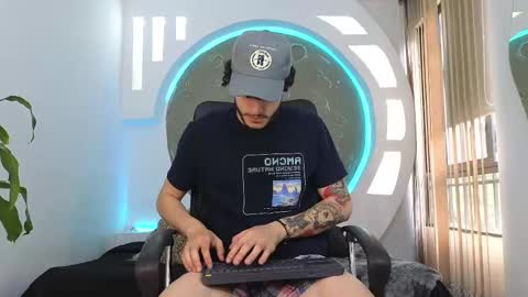 R A F A E L online show from 10-09-25, 09:57