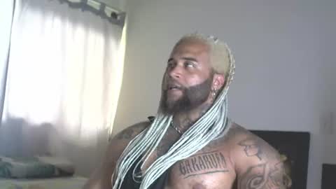 Snapshot of ragnarrock25 chatting on 06-26-26, 04:44 ragnar online show from 06-26-26, 04:44