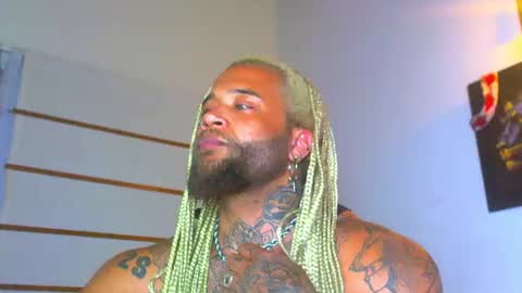 Snapshot of ragnarrock25 chatting on 07-12-26, 01:18 ragnar online show from 07-12-26, 01:18