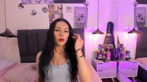 Raia online show from 04-18-26, 03:21