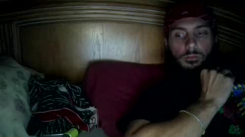 Snapshot of raidersman757 chatting on 10-20-25, 01:50 hitman online show from 10-20-25, 01:50