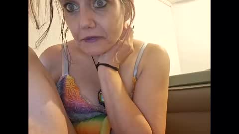 rainbowbrooke79 online show from 11-18-25, 06:29