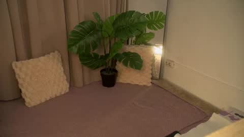 rainevi online show from 11-27-25, 05:04