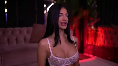 Raisa online show from 01-14-26, 06:02