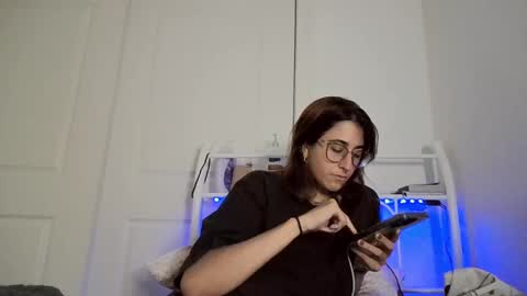 Ray Ray online show from 09-16-25, 04:35