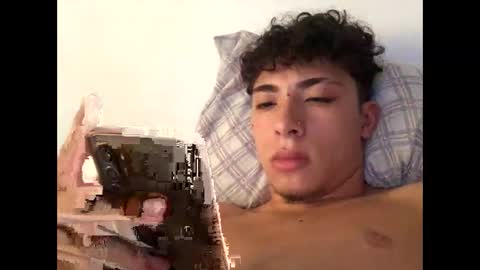 Snapshot of ramiroo2312 chatting on 02-27-25, 07:37 ramiroo2312 online show from 02-27-25, 07:37