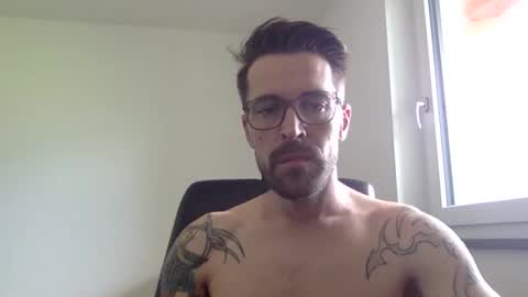 Snapshot of ramler0815 chatting on 05-27-26, 08:33 ramler0815 online show from 05-27-26, 08:33