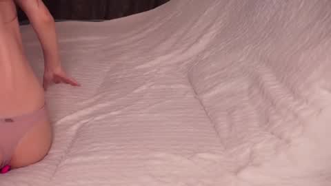 Ramona 3 ig Ramonaascity online show from 02-25-25, 12:03