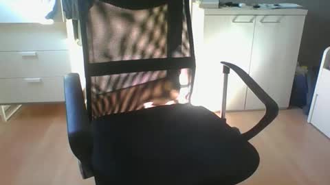 ramonjoosse2001 online show from 04-30-26, 09:37