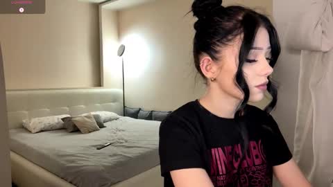 Luna online show from 02-03-26, 04:01