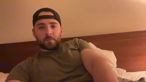 Snapshot of randomdude5950 chatting on 12-13-24, 02:21 randomdude5950 online show from 12-13-24, 02:21