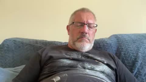 Snapshot of randyboyandy chatting on 05-26-26, 02:57 randyboyandy online show from 05-26-26, 02:57