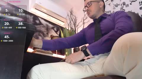 Snapshot of randylukehot chatting on 12-04-24, 11:52 randylukehot online show from 12-04-24, 11:52