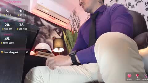 Snapshot of randylukehot chatting on 12-04-24, 02:59 randylukehot online show from 12-04-24, 02:59