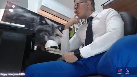 Snapshot of randylukehot chatting on 03-11-25, 10:40 randylukehot online show from 03-11-25, 10:40