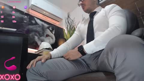 Snapshot of randylukehot chatting on 09-14-25, 12:15 randylukehot online show from 09-14-25, 12:15