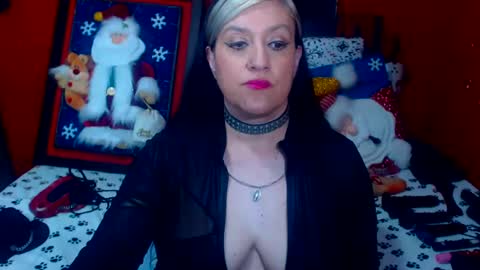 Snapshot of randymaturex01 chatting on 12-22-24, 05:12 Sonia online show from 12-22-24, 05:12
