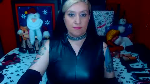 Snapshot of randymaturex01 chatting on 12-28-24, 08:26 Sonia online show from 12-28-24, 08:26