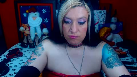 Snapshot of randymaturex01 chatting on 12-29-24, 12:20 Sonia online show from 12-29-24, 12:20