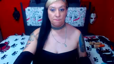 Snapshot of randymaturex01 chatting on 01-24-25, 04:27 Sonia online show from 01-24-25, 04:27