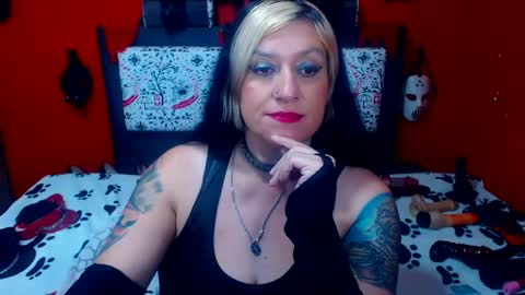 Snapshot of randymaturex01 chatting on 01-27-25, 06:52 Sonia online show from 01-27-25, 06:52