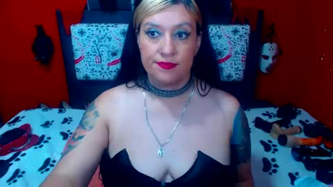 Snapshot of randymaturex01 chatting on 01-29-25, 04:58 Sonia online show from 01-29-25, 04:58