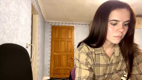 Lia online show from 09-08-25, 04:17