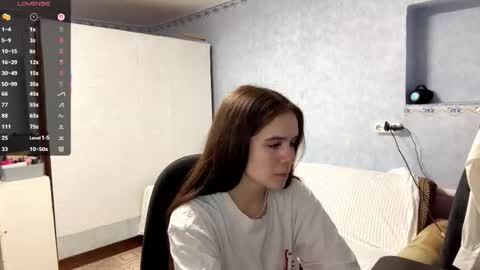 Lia online show from 11-30-25, 02:10