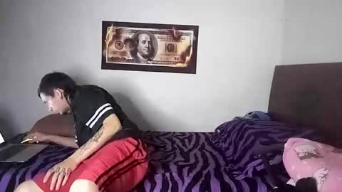 Rangel and Lola online show from 09-18-25, 01:40