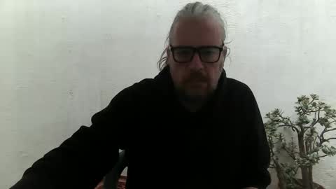 Ran online show from 04-12-26, 09:25