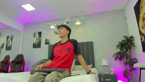 Raphael Nyon online show from 03-03-26, 03:23