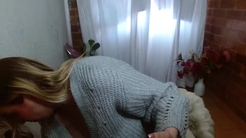 Snapshot of raquel_gh chatting on 01-20-25, 07:14 Raquel online show from 01-20-25, 07:14