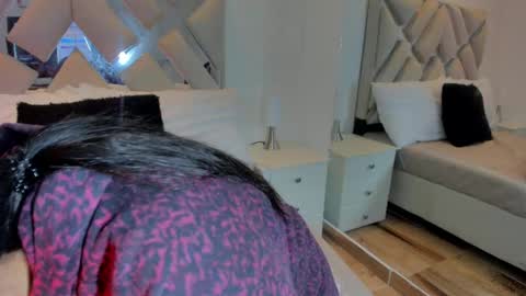 Raquel Moore  online show from 03-07-25, 10:02